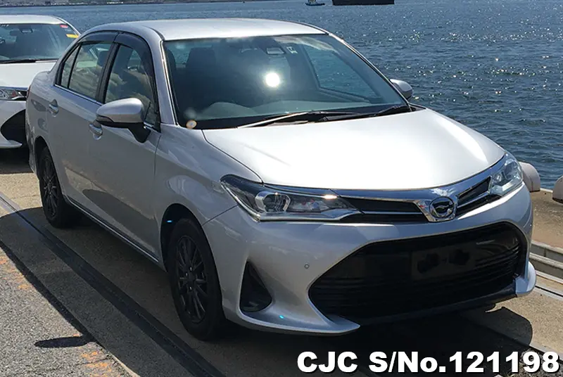 Toyota / Corolla Axio 2018