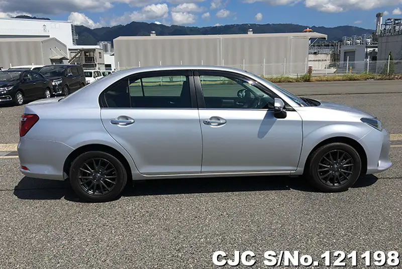 2018 Toyota / Corolla Axio Stock No. 121198