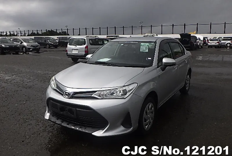 2018 Toyota / Corolla Axio Stock No. 121201