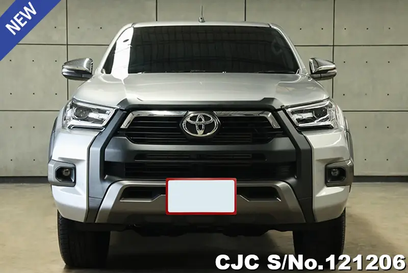 Toyota Hilux in Silver for Sale Image 2