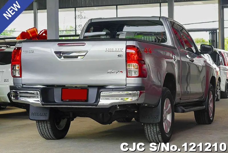 2019 Toyota / Hilux / Revo Stock No. 121210