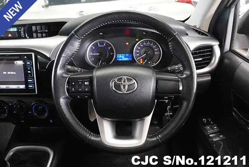 2020 Toyota / Hilux / Revo Stock No. 121211