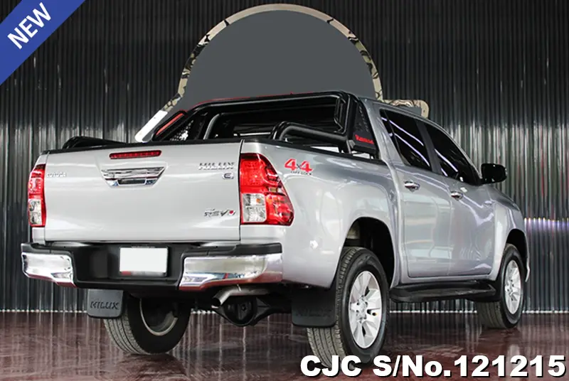 2018 Toyota / Hilux / Revo Stock No. 121215