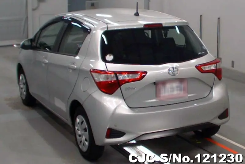 2019 Toyota / Vitz Stock No. 121230