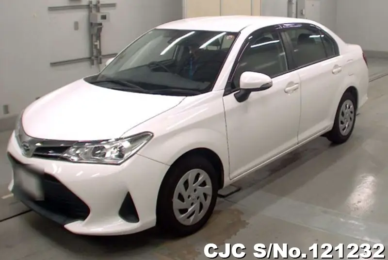 2018 Toyota / Corolla Axio Stock No. 121232