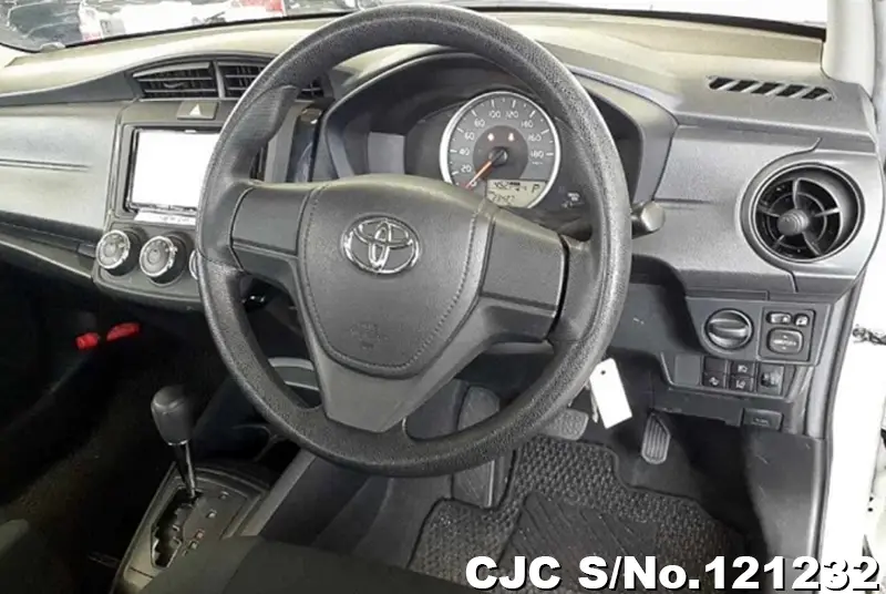 2018 Toyota / Corolla Axio Stock No. 121232