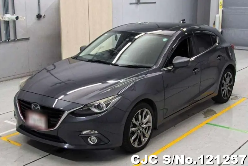 2015 Mazda / Axela Stock No. 121257