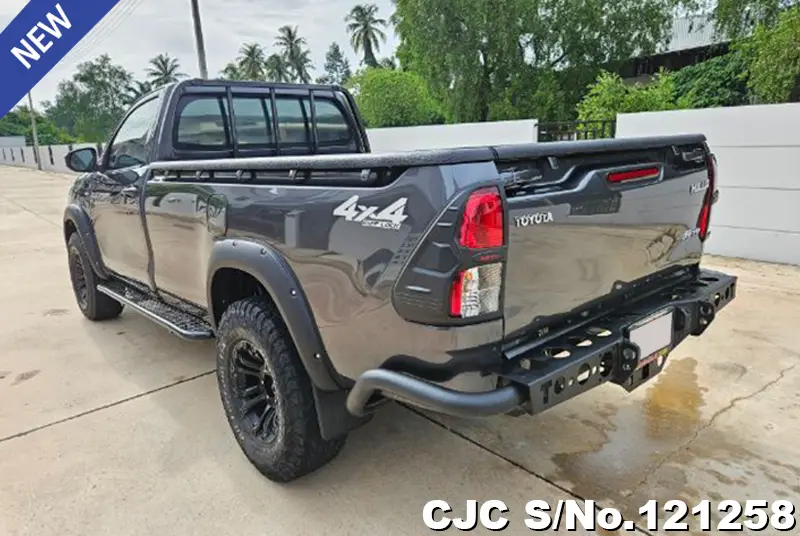 2017 Toyota / Hilux / Revo Stock No. 121258