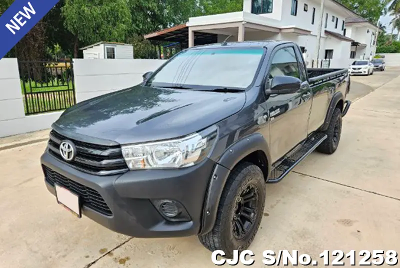 Toyota Hilux in Gray for Sale Image 3