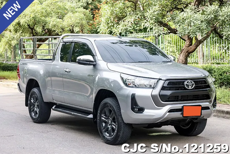 Toyota Hilux in Silver for Sale Image 0