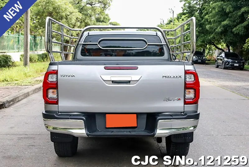 Toyota Hilux in Silver for Sale Image 5