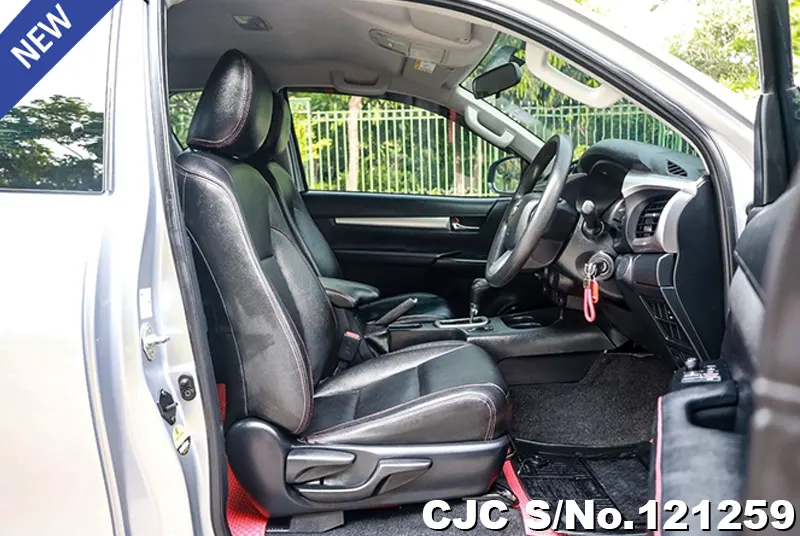 Toyota Hilux in Silver for Sale Image 10