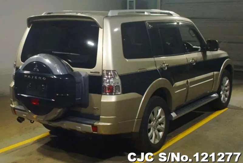 2011 Mitsubishi / Pajero Stock No. 121277