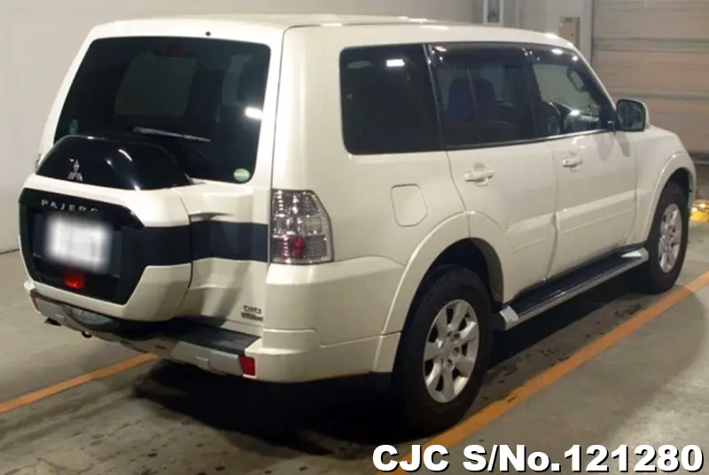 2014 Mitsubishi / Pajero Stock No. 121280