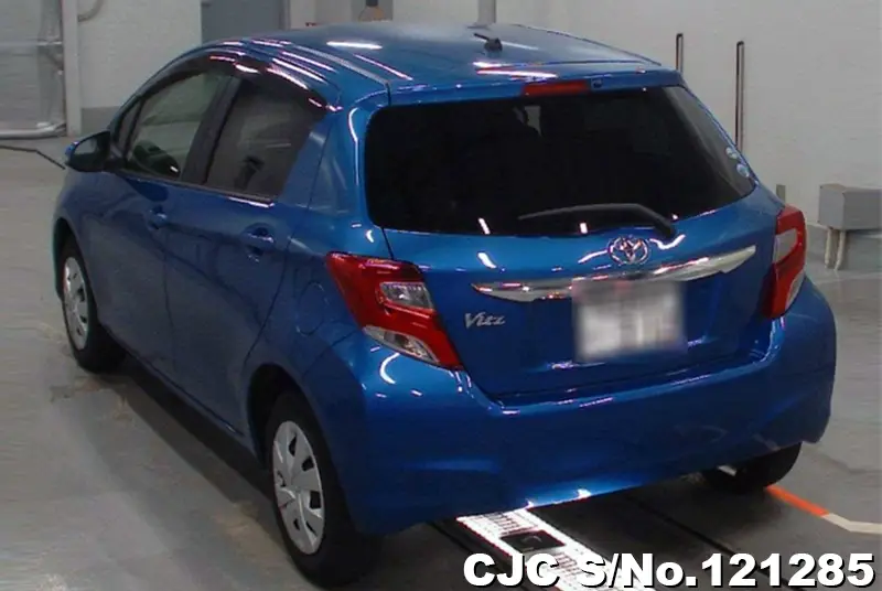 2015 Toyota / Vitz Stock No. 121285