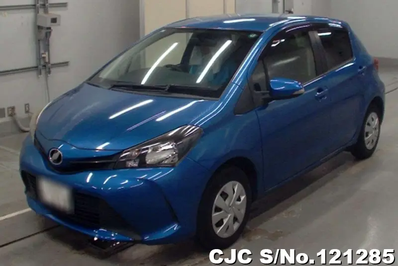 2015 Toyota / Vitz Stock No. 121285