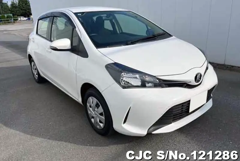 Toyota / Vitz 2015