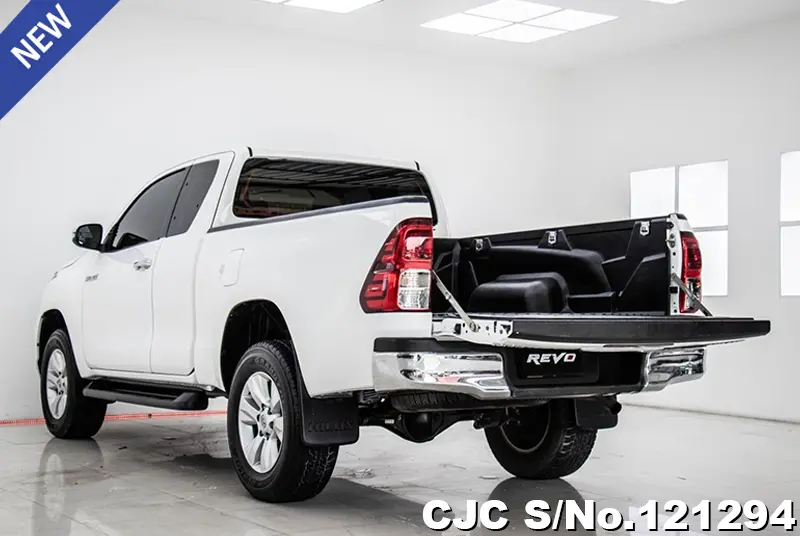 2021 Toyota / Hilux / Revo Stock No. 121294