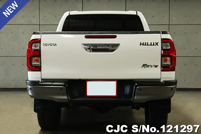 2023 Toyota / Hilux / Revo Stock No. 121297