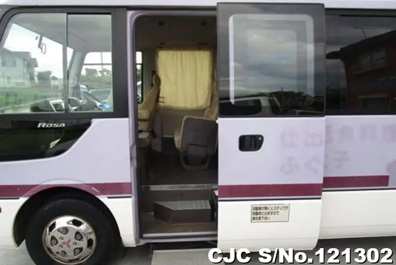 2006 Mitsubishi / Rosa Stock No. 121302