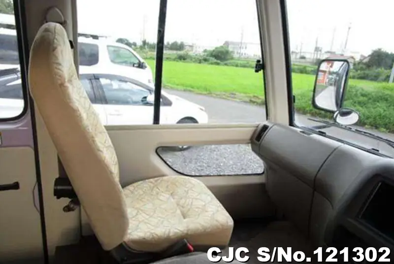 2006 Mitsubishi / Rosa Stock No. 121302