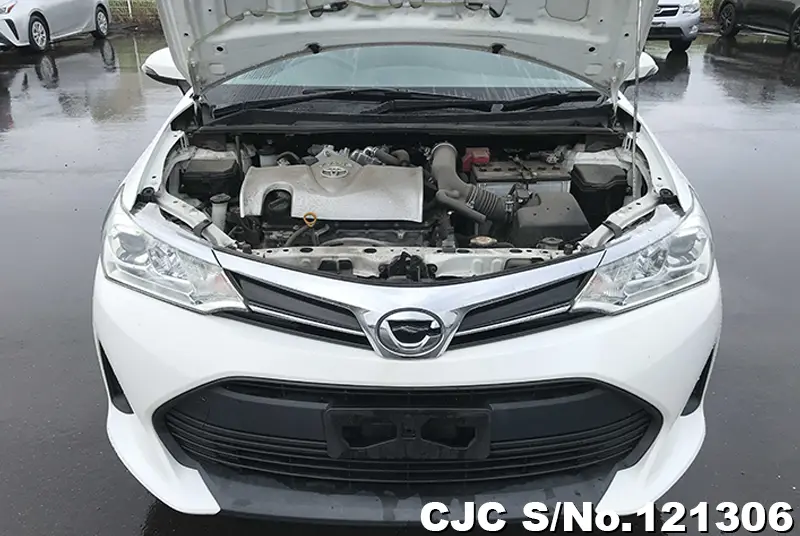 2018 Toyota / Corolla Axio Stock No. 121306