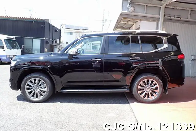 2024 Toyota / Land Cruiser Stock No. 121339