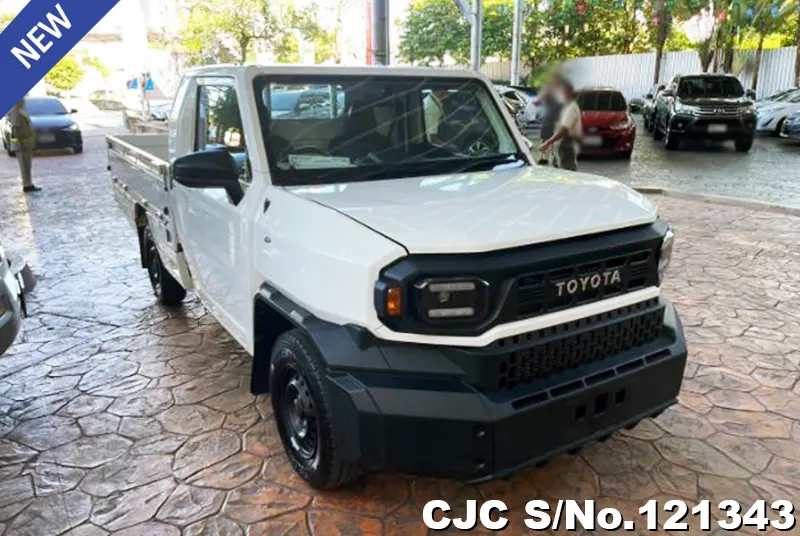 2024 Toyota / Hilux / Champ Stock No. 121343