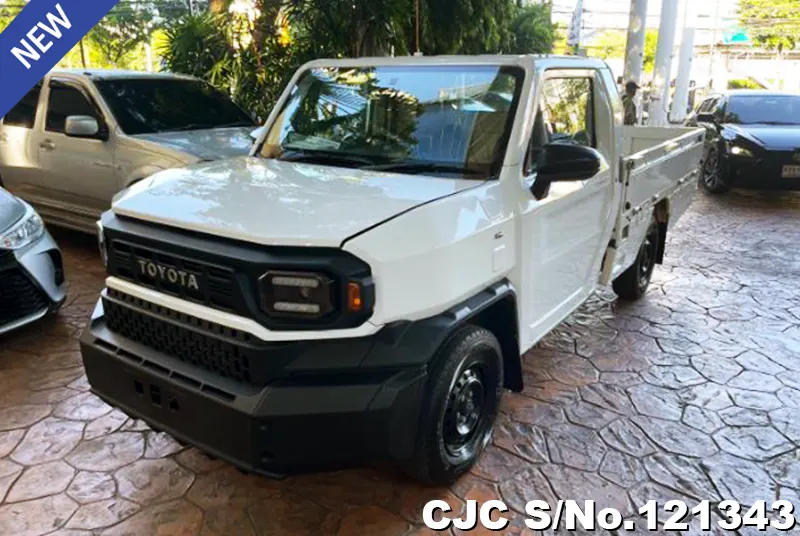 2024 Toyota / Hilux / Champ Stock No. 121343