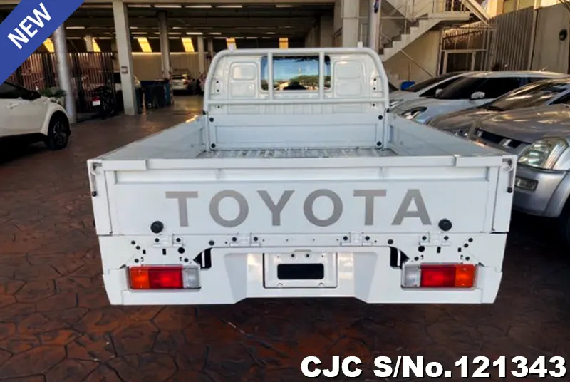 2024 Toyota / Hilux / Champ Stock No. 121343