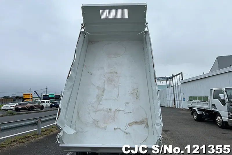 2006 Isuzu / Elf Stock No. 121355