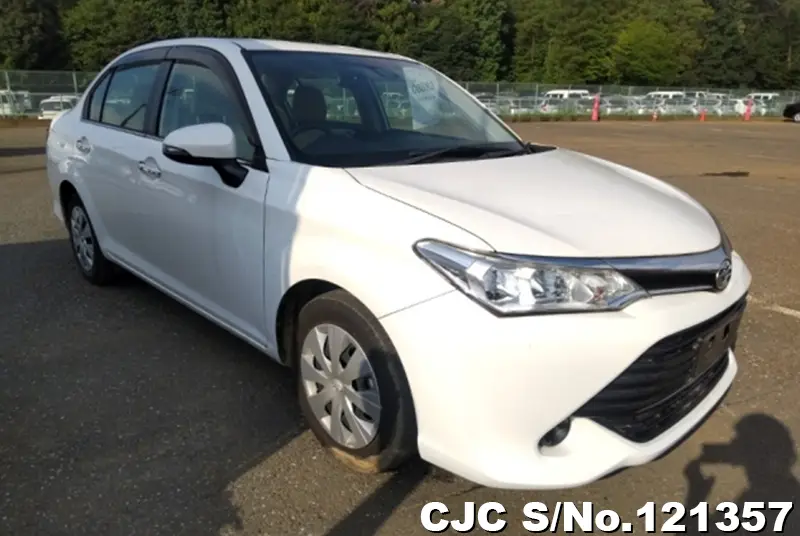 Toyota / Corolla Axio 2015