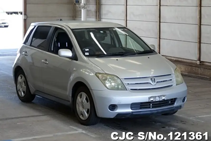 Toyota / IST 2004