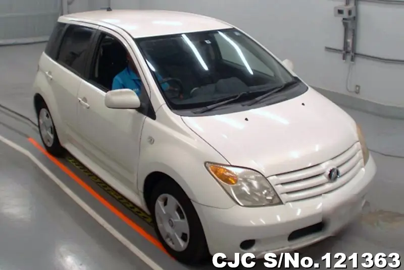 Toyota / IST 2005