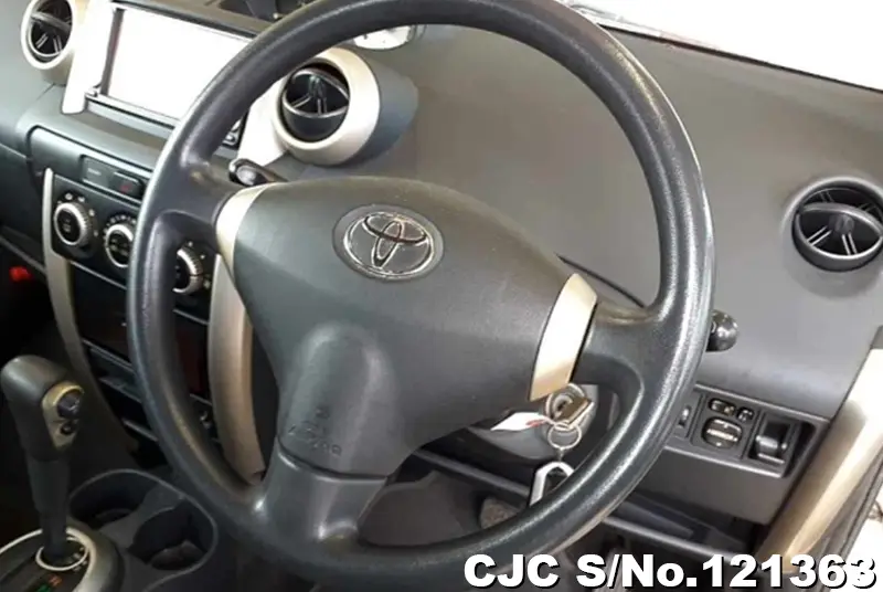 2005 Toyota / IST Stock No. 121363