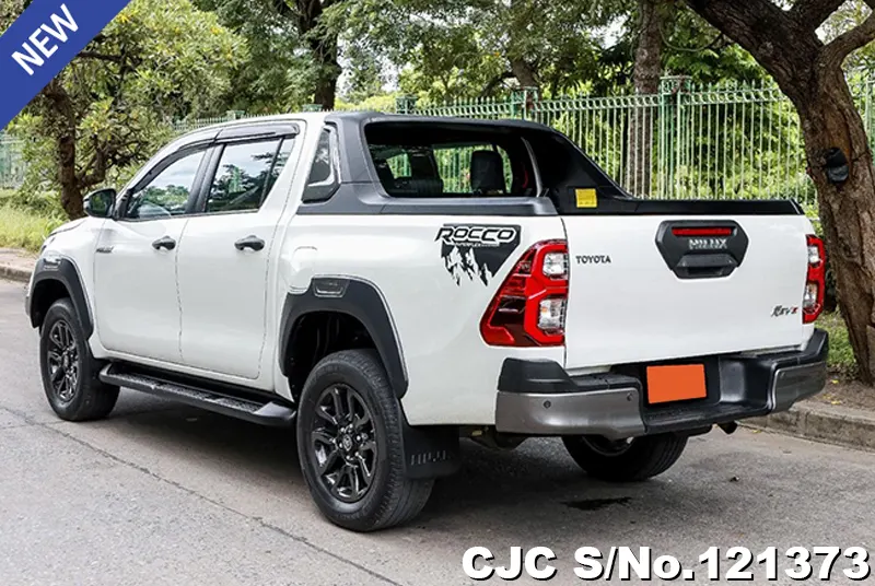 Toyota Hilux in White for Sale Image 1