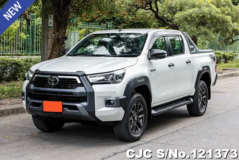 Toyota Hilux in White for Sale Image 3