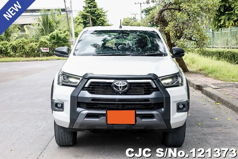 Toyota Hilux in White for Sale Image 4