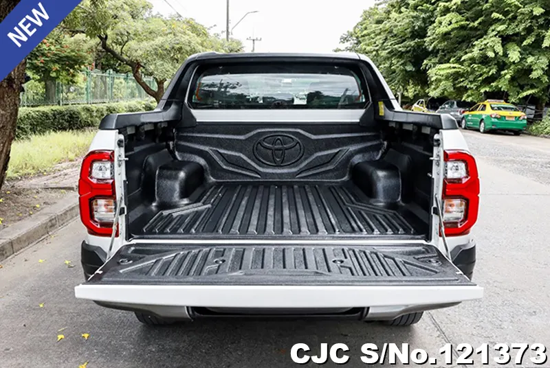 2021 Toyota / Hilux / Revo Rocco Stock No. 121373