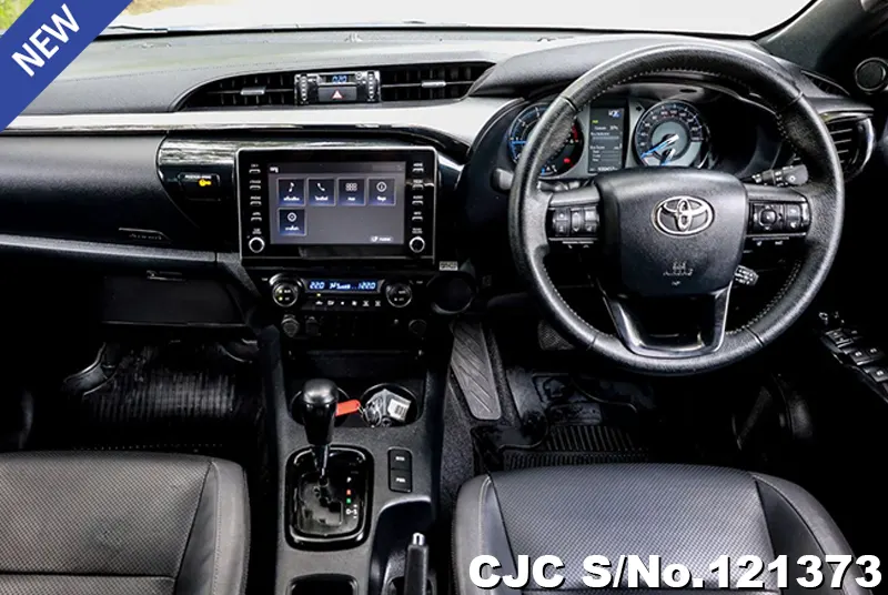 Toyota Hilux in White for Sale Image 9