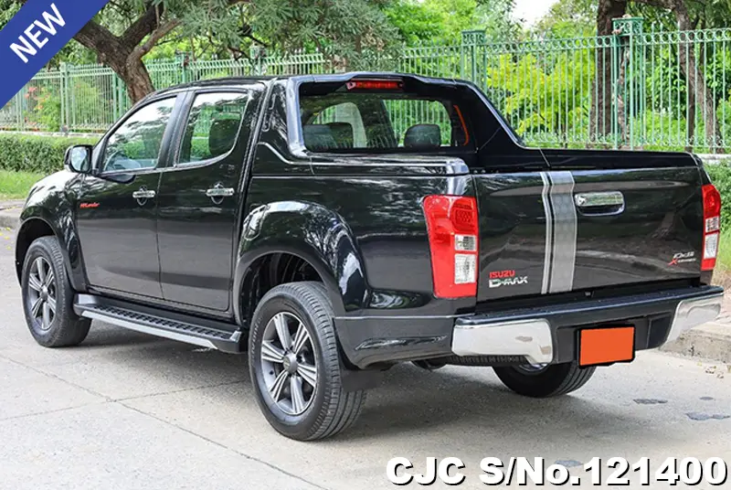 Isuzu D-Max in Black for Sale Image 1