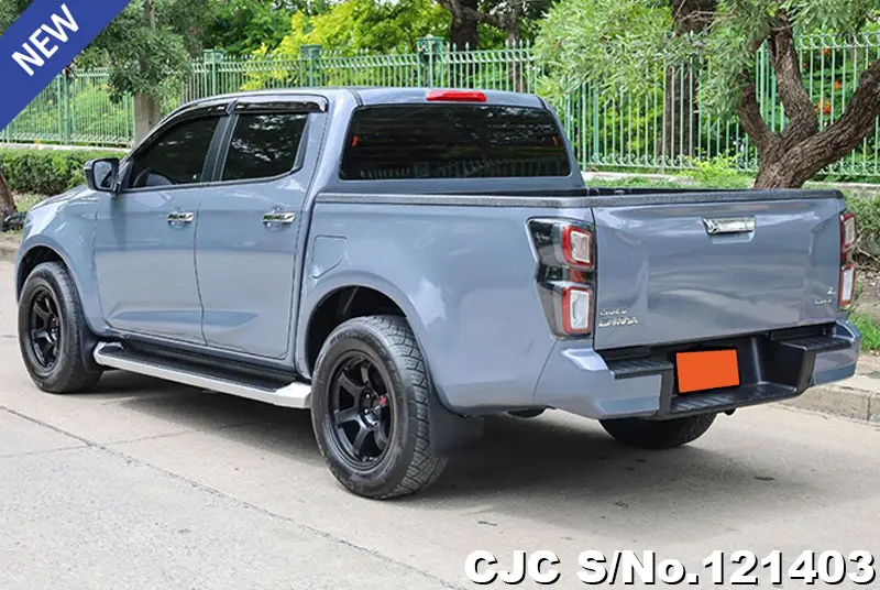 Isuzu D-Max in Gray for Sale Image 1