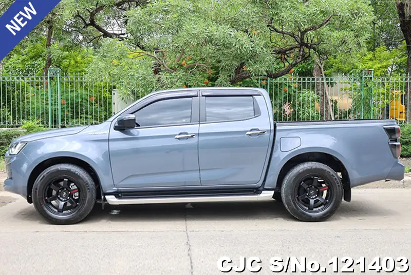 Isuzu D-Max in Gray for Sale Image 7