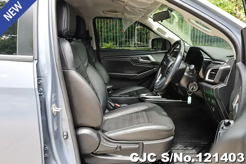 Isuzu D-Max in Gray for Sale Image 10