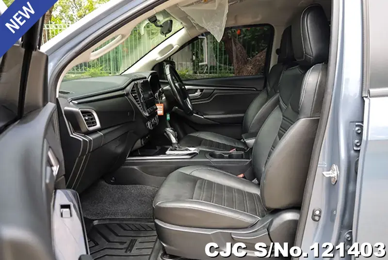 Isuzu D-Max in Gray for Sale Image 11