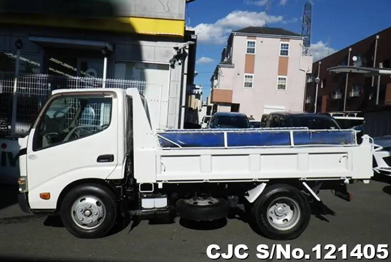 2010 Hino / Dutro Stock No. 121405