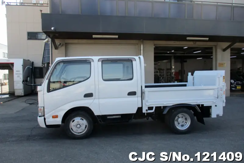 2015 Hino / Dutro Stock No. 121409