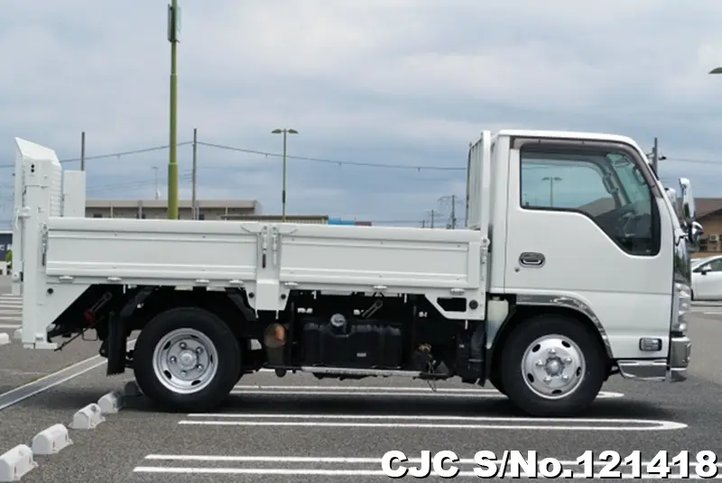 2014 Isuzu / Elf Stock No. 121418