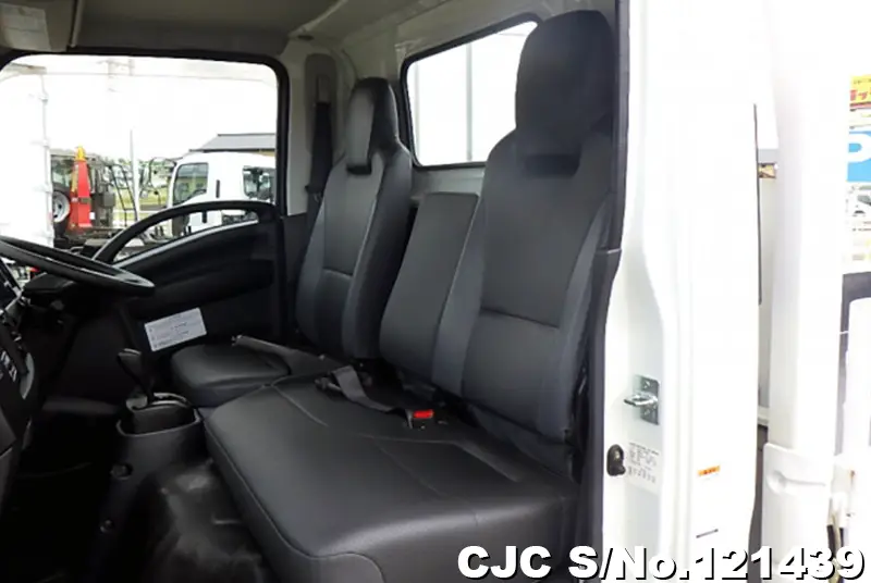 2022 Isuzu / Elf Stock No. 121439