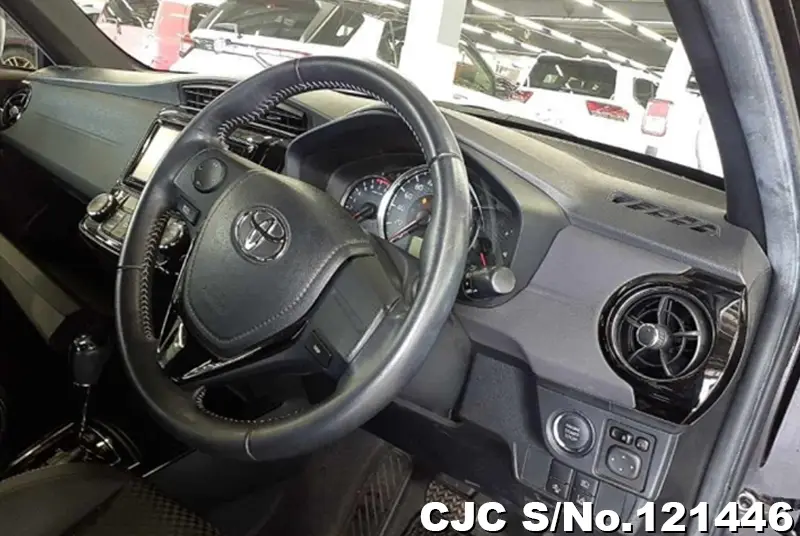 2015 Toyota / Corolla Fielder Stock No. 121446